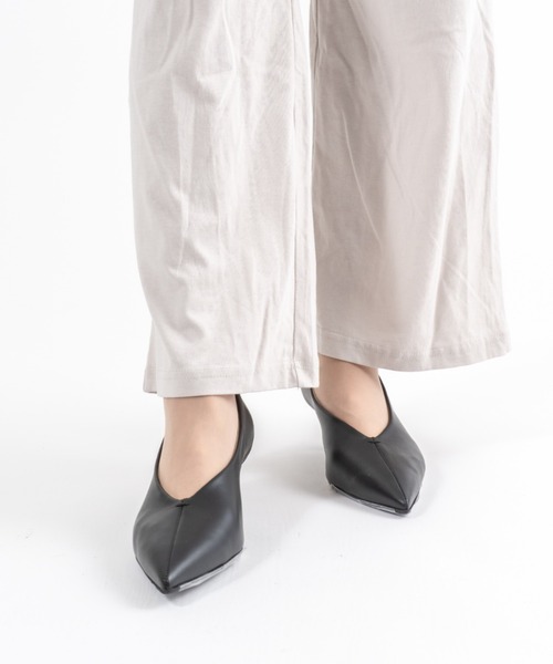 FABIO RUSCONI（ファビオルスコーニ）の「【FABIO RUSCONI】Vカットデザイン　パンプス　本革（パンプス・レディース・ブラック・36/37/39/38）」の5枚目の写真