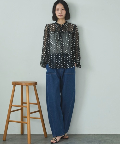 Doux archives(ドゥアルシーヴ)の「カーブベイカーデニムパンツ(デニムパンツ・レディース・ネイビー/サックスブルー・SMALL/MEDIUM)」の4枚目の写真