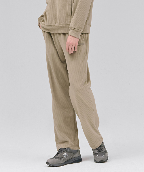 CHASECULT(チェイスカルト)の「男性起毛ストレートパンツ-ベージュ(スウェットパンツ・メンズ・Beige・70/76/86/82)」の2枚目の写真