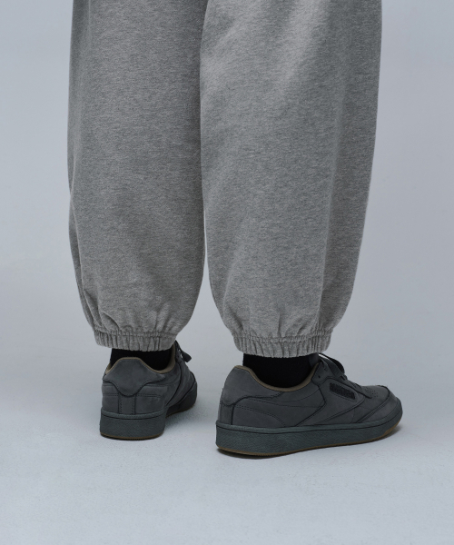 MUSINSA STANDARD（ムシンサスタンダード）の「ワイドスウェットパンツ[ミディアムグレー]（スウェットパンツ・メンズ・その他・SMALL/MEDIUM/LARGE/X-LARGE/XX-LARGE）」の5枚目の写真