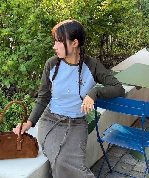 SUNBURNPROJECT(サンバーンプロジェクト)の「Raglan Long Sleeve Top, CHARCOAL(Tシャツ/カットソー・レディース・その他・FREE)」の4枚目の写真