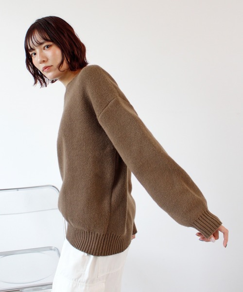 ABYS(アビス)の「バックロゴニットトップス(ニット/セーター・レディース・ネイビー/ブラウン/グレー・FREE)」の6枚目の写真