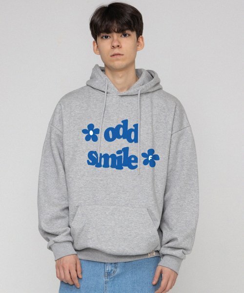 GRAVER（グレーバー）の「[ユニセックス]oddsmileロゴフラワーフードパーカー_グレー（パーカー・レディース・グレー・MEDIUM/LARGE/SMALL）」の2枚目の写真