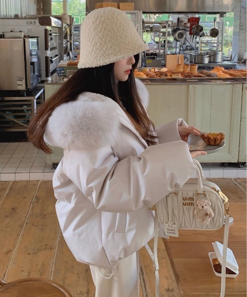 ファー付きジャンバー ビックフードファー付きダウンジャケット（ダウンジャケット/コート