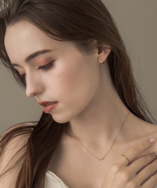 muku（ムク）の「PIERCE/SLIM ZIRCONIALINE（ピアス（両耳用）・レディース・ゴールド/シルバー・10/8）」の3枚目の写真