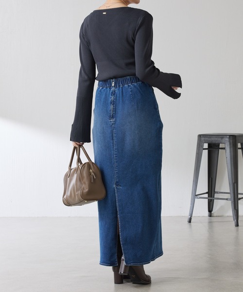 COLLAGE GALLARDAGALANTE(コラージュガリャルダガランテ)の「リブ切替Vニット(ニット/セーター・レディース・オフホワイト/チャコールグレー・FREE)」の14枚目の写真