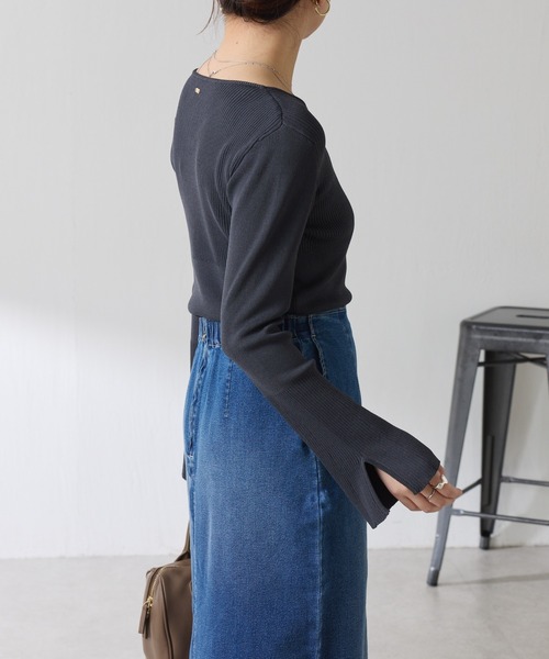 COLLAGE GALLARDAGALANTE(コラージュガリャルダガランテ)の「リブ切替Vニット(ニット/セーター・レディース・オフホワイト/チャコールグレー・FREE)」の12枚目の写真