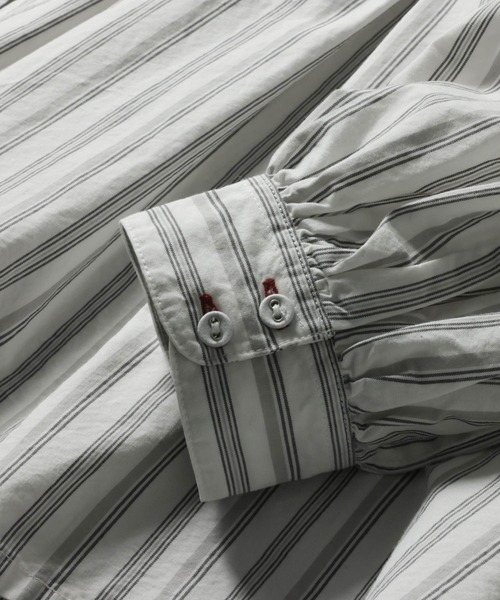 soulberry（ソウルベリー）の「ベストに合わせる、やさしいストライプのブラウス（シャツ/ブラウス・レディース・オフホワイト・5L/4L/3L/LL/L/M）」の4枚目の写真