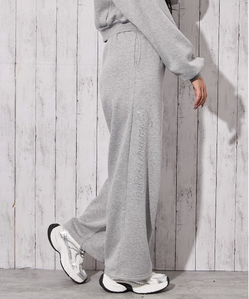 セール】《ロゴストーン×裏起毛》ストレートスウェットパンツ 秋冬
