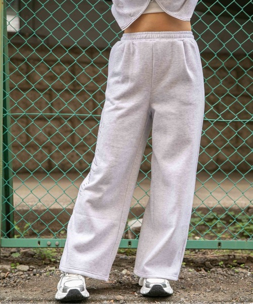 GORGE（ゴージ）の「《ロゴストーン×裏起毛》ストレートスウェットパンツ 秋冬◎（スウェットパンツ・レディース・オートミール/グレー/ブラック・F）」の4枚目の写真