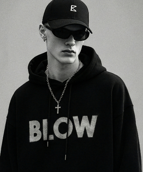 BLOW(ブロウ)の「Embossed Logo Hoodie(パーカー・メンズ・ブラック・FREE)」の2枚目の写真