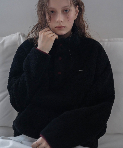 DEHEVE（デヘヴェ）の「Shearling Half Zip-up [Black]（その他トップス・レディース・ブラック・FREE）」の4枚目の写真