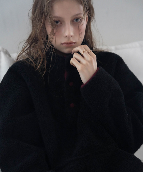 DEHEVE（デヘヴェ）の「Shearling Half Zip-up [Black]（その他トップス・レディース・ブラック・FREE）」の7枚目の写真