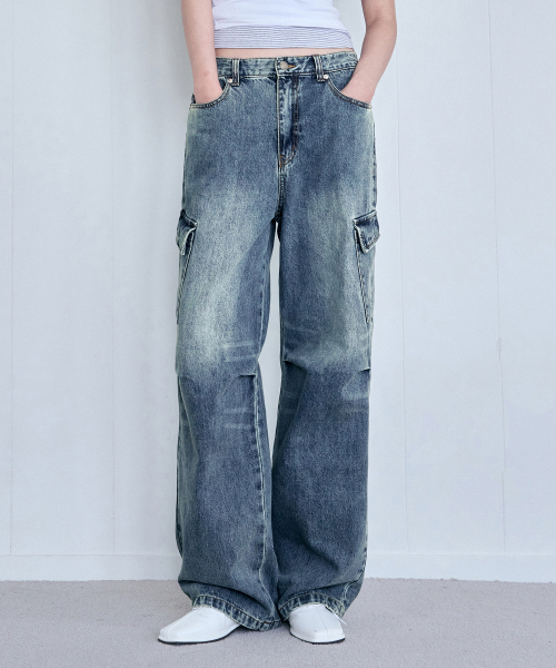 OURDAYZ（アワーデイズ）の「サンディッドカーゴワイドデニムパンツ [VINTAGE BLUE]（デニムパンツ・レディース・その他・LARGE/MEDIUM/SMALL/X-SMALL）」の2枚目の写真