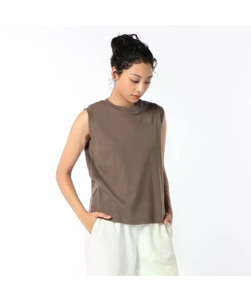 GOAT(ゴート)の「GOAT / COMPACT NO SLEEVE TEE(Tシャツ/カットソー・レディース・ダークグレー/ダークネイビー/ライトイエロー/ブラック/オリーブ/アイボリー・S/M)」の4枚目の写真