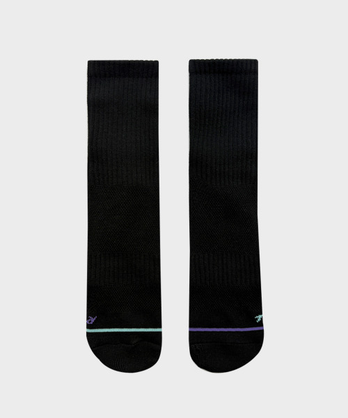ODDSOCKS（オッドソックス）の「クールマックスクッショニングカラーランニングクルーソックス - ブラック（スポーツグッズ・レディース・その他・M23cm～25cm/L25cm～27cm）」の3枚目の写真