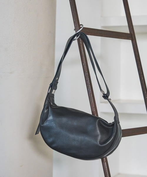 LAKOLE(ラコレ)の「ソフトラウンド2WAYショルダーバッグ / 632390(ショルダーバッグ・レディース・ブラウン/ブラック/オフホワイト・FREE)」の3枚目の写真