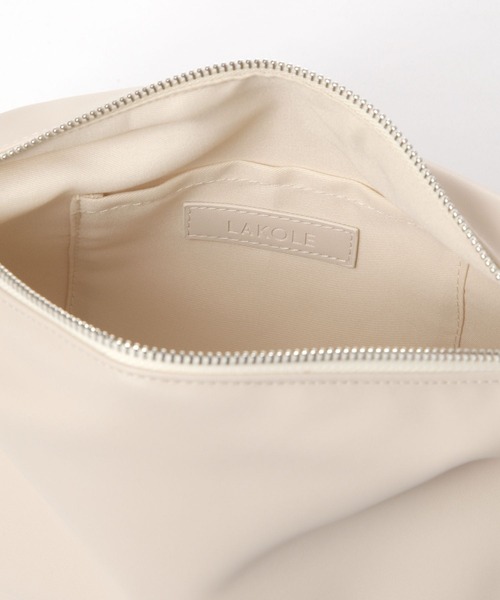 LAKOLE(ラコレ)の「ソフトラウンド2WAYショルダーバッグ / 632390(ショルダーバッグ・レディース・ブラウン/ブラック/オフホワイト・FREE)」の17枚目の写真