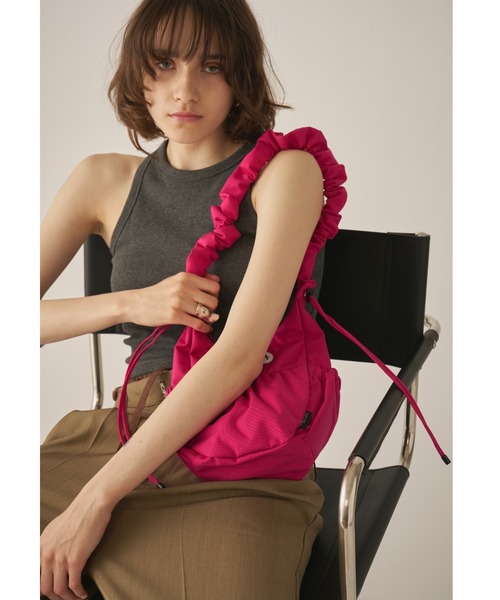 AIC.(エーアイシー)の「OUTDOOR Egg Shoulder Bag(ショルダーバッグ・レディース・ピンク/グリーン/ブラック・FREE)」の14枚目の写真