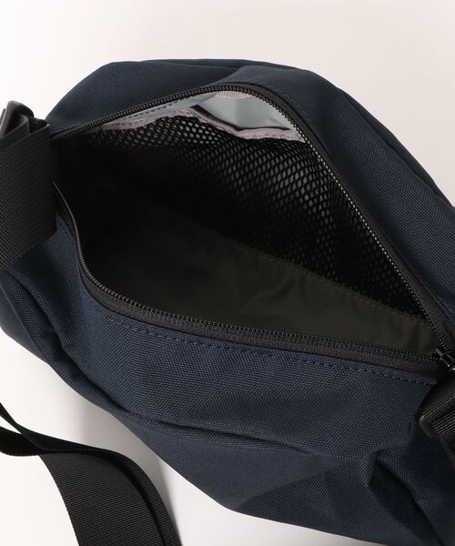 KELTY(ケルティ)の「定番がリニューアル!【KELTY】ES ROUND TOP BAG S ラウンドトップバッグ S (ブランド公式ショップ)(ショルダーバッグ・レディース・ネイビー/ベージュ/ブラック系/レオパード/アニマル/スカイブルー/オリーブ/ブラウン系/ブラック/ホワイト系/タン/マスタード/セージグリーン・ONE SIZE)」の16枚目の写真