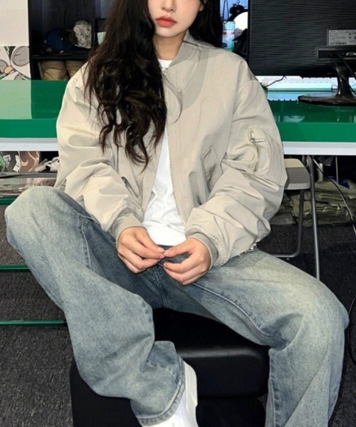 Flugge(フラッジー)の「フライトジャケット(その他アウター・レディース・ブラック/グレー・LARGE/MEDIUM)」の2枚目の写真