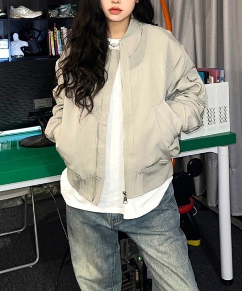 Flugge(フラッジー)の「フライトジャケット(その他アウター・レディース・ブラック/グレー・LARGE/MEDIUM)」の4枚目の写真
