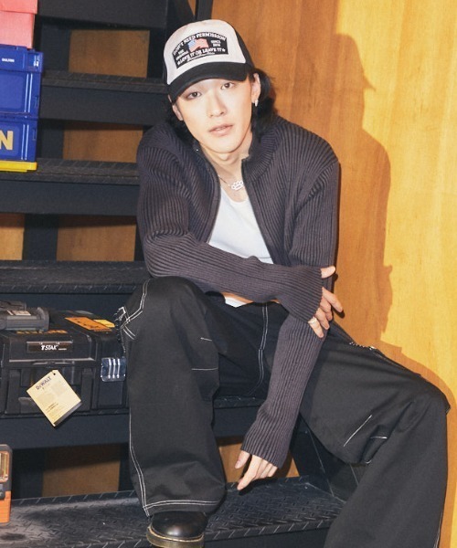 MAHAGRID(マハグリッド)の「mahagrid 『mahagrid/マハグリッド』 Two-Tone Zip-Up Cardigan/短丈ツートンジップアップカーディガン(カーディガン/ボレロ・レディース・ブルー/ブラック・S/L)」の9枚目の写真