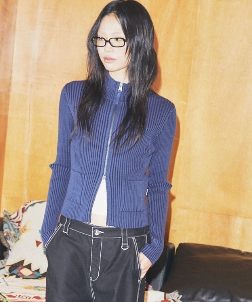 MAHAGRID(マハグリッド)の「mahagrid 『mahagrid/マハグリッド』 Two-Tone Zip-Up Cardigan/短丈ツートンジップアップカーディガン(カーディガン/ボレロ・レディース・ブルー/ブラック・S/L)」の12枚目の写真