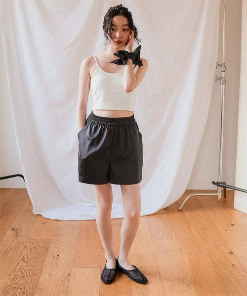 miette(ミエット)の「接触冷感カップ付きショート丈キャミソール(キャミソール・レディース・オフホワイト/グレー/ライトベージュ/ブラック・FREE)」の5枚目の写真