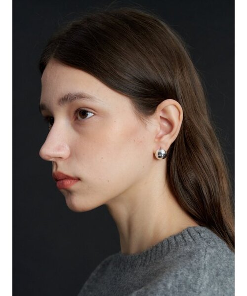 LOVE ME MONSTER(ラブミーモンスター)の「Pure Chic Ball Earrings M_SV (L233MER050)(ピアス(両耳用)・レディース・シルバー・FREE)」の6枚目の写真