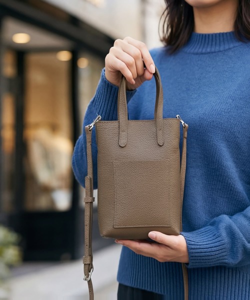 STYLE DELI(スタイルデリ)の「【DELI by】リアルレザーミニマルスクエアショルダーバッグ(ショルダーバッグ・レディース・ブラック/ブラウン/ライトグレー・FREE)」の2枚目の写真