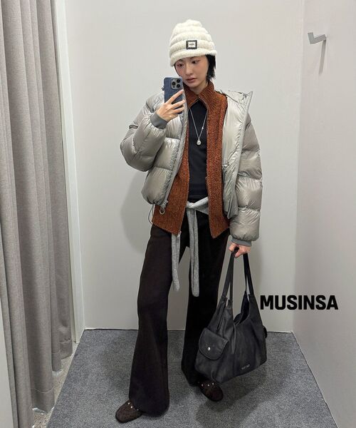 MUSINSA STANDARD WOMAN（ムシンサスタンダードウーマン）の「ウィメンズスリムクルーネックTシャツ[ブラック]（Tシャツ/カットソー・レディース・その他・LARGE/MEDIUM/SMALL/X-SMALL/X-LARGE）」の12枚目の写真