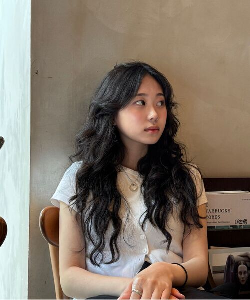MUSINSA STANDARD WOMAN（ムシンサスタンダードウーマン）の「ウィメンズスリムクルーネックTシャツ[ブラック]（Tシャツ/カットソー・レディース・その他・LARGE/MEDIUM/SMALL/X-SMALL/X-LARGE）」の14枚目の写真