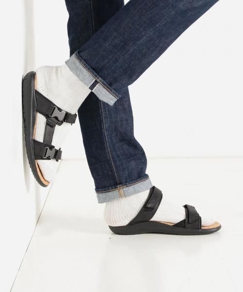 Teva（テバ）の「＜Teva（テバ）＞ FLOAT SLIDE LUX †◆（サンダル・メンズ・ブラック/グレー・10/7/8/9）」の5枚目の写真