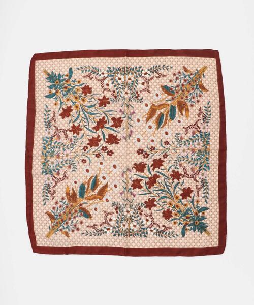 KBF（ケイビーエフ）の「ヴィンテージフラワースカーフ（バンダナ/スカーフ・レディース・レッド/オレンジ・ONE）」の8枚目の写真