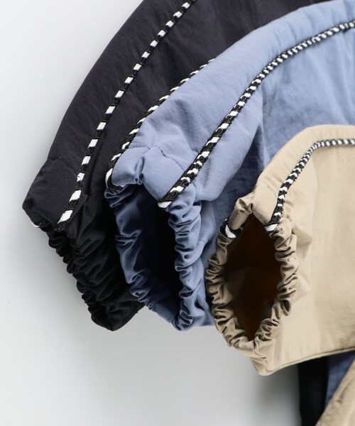 DRC branshes(ディーアールシーブランシェス)の「【WEB限定/DRC】撥水加工袖ラインナイロンジャケット(ナイロンジャケット・キッズ・ブルーグレー/ブラック/ベージュ・150/100/120/130/140/110)」の12枚目の写真