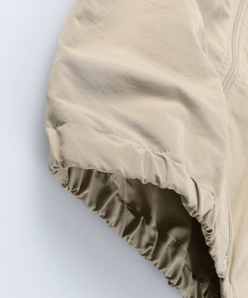 DRC branshes(ディーアールシーブランシェス)の「【WEB限定/DRC】撥水加工袖ラインナイロンジャケット(ナイロンジャケット・キッズ・ブルーグレー/ブラック/ベージュ・150/100/120/130/140/110)」の7枚目の写真