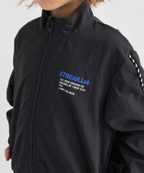 DRC branshes(ディーアールシーブランシェス)の「【WEB限定/DRC】撥水加工袖ラインナイロンジャケット(ナイロンジャケット・キッズ・ブルーグレー/ブラック/ベージュ・150/100/120/130/140/110)」の21枚目の写真