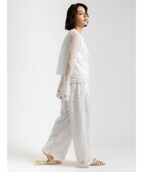 Te chichi(テチチ)の「【Atelier ChouChou】パネルレース刺繍前後2WAYジレ(セットアップ可)(ベスト・レディース・オフホワイト・F)」の4枚目の写真