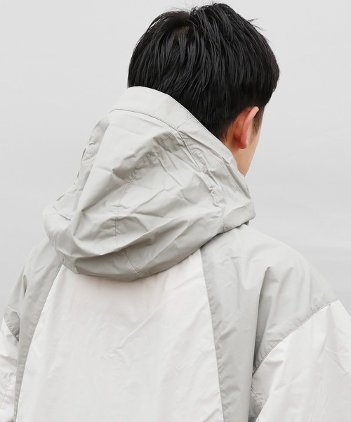 THE NORTH FACE(ザノースフェイス)の「THE NORTH FACE/ザ・ノース・フェイス ブルゾン メンズ チムニーウインドジャケット NP22650(ブルゾン・メンズ・アイボリー/ダークグレー・L/XL/M)」の11枚目の写真