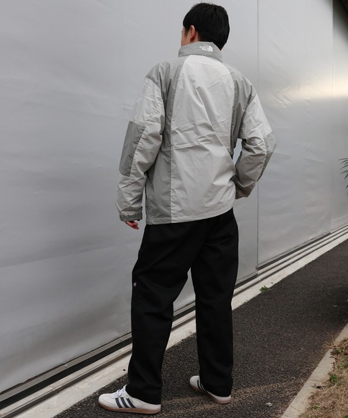 THE NORTH FACE(ザノースフェイス)の「THE NORTH FACE/ザ・ノース・フェイス ブルゾン メンズ チムニーウインドジャケット NP22650(ブルゾン・メンズ・アイボリー/ダークグレー・L/XL/M)」の17枚目の写真