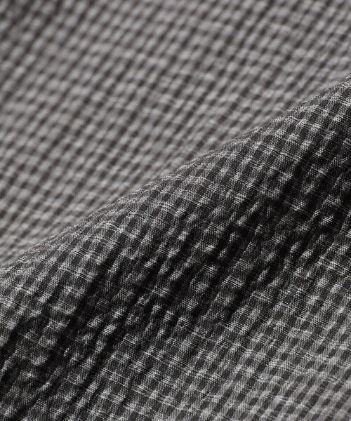BEAMS PLUS（ビームスプラス）の「2 Pleats Anywhere(wear) Seersucker Plaid（その他パンツ・メンズ・グレー/ネイビー・X-LARGE/LARGE/MEDIUM/SMALL）」の9枚目の写真