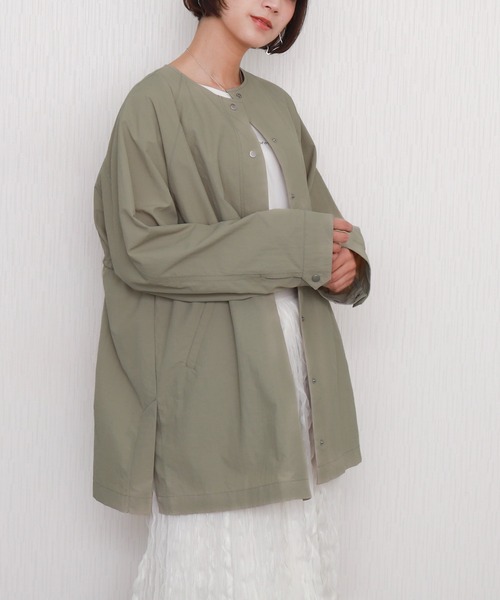 libelle more（リベル モア）の「【防花粉加工】ナイロンノーカラーコート（ノーカラーコート・レディース・アイボリー/グレイッシュベージュ/カーキ/ブラック/モカ/ネイビー・M/L）」の5枚目の写真