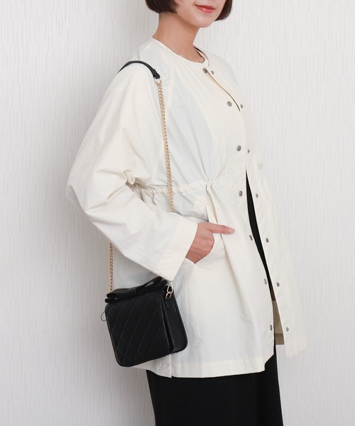 libelle more（リベル モア）の「【防花粉加工】ナイロンノーカラーコート（ノーカラーコート・レディース・アイボリー/グレイッシュベージュ/カーキ/ブラック/モカ/ネイビー・M/L）」の2枚目の写真