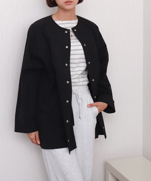 libelle more（リベル モア）の「【防花粉加工】ナイロンノーカラーコート（ノーカラーコート・レディース・アイボリー/グレイッシュベージュ/カーキ/ブラック/モカ/ネイビー・M/L）」の3枚目の写真