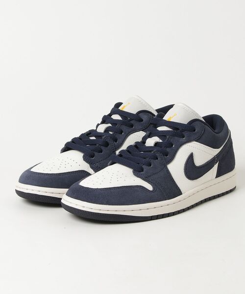 JORDAN BRAND(ジョーダンブランド)の「AIR JORDAN 1 LOW SE(スニーカー・メンズ・ネイビー・26.0cm/26.5cm/27.0cm/27.5cm/28.0cm/28.5cm/29.0cm/25.5cm)」の1枚目の写真
