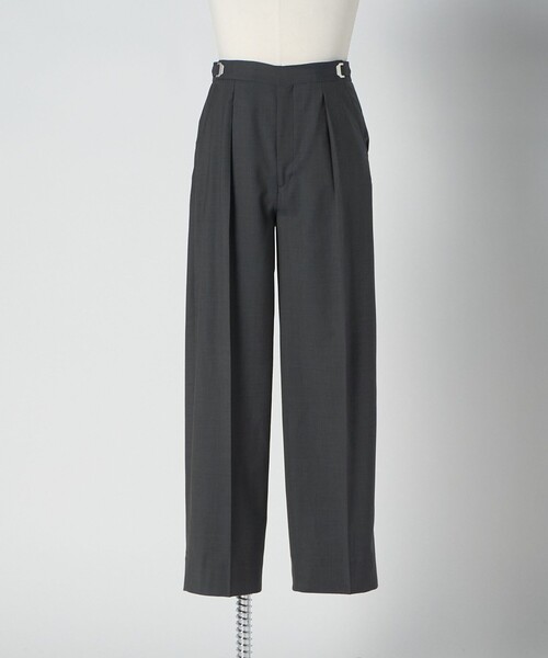 LOEFF(ロエフ)の「【別注】<BEAUTY&YOUTH × LOEFF>トロピカルウール アジャスタブル パンツ MENS(その他パンツ・メンズ・オリーブ・0/2/1)」の1枚目の写真