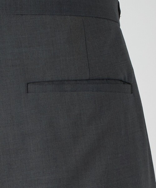 LOEFF(ロエフ)の「【別注】<BEAUTY&YOUTH × LOEFF>トロピカルウール アジャスタブル パンツ MENS(その他パンツ・メンズ・オリーブ・0/2/1)」の14枚目の写真