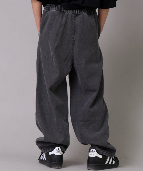 PAIRMANON STREET（ペアマノンストリート）の「デニム ロゴプリント ストレート パンツ【PAIRMANON STREET】（デニムパンツ・キッズ・インディゴブルー/ブラック/ブラック系その他・110/130/100/90/120/140/160/150）」の10枚目の写真