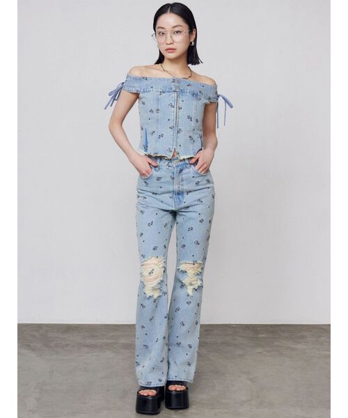 EMODA(エモダ)の「クラッシュフレアデニム(デニムパンツ・レディース・ライトブルー/インディゴブルー/ブラウン・MEDIUM/SMALL)」の20枚目の写真